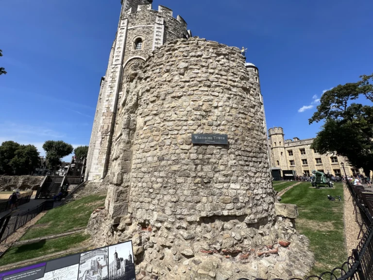 Tower of London 衣櫥塔