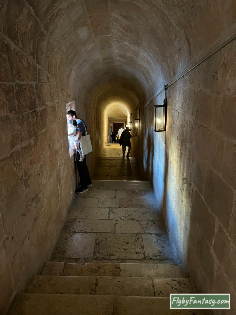 傑羅尼莫斯修道院 通往下層的樓梯