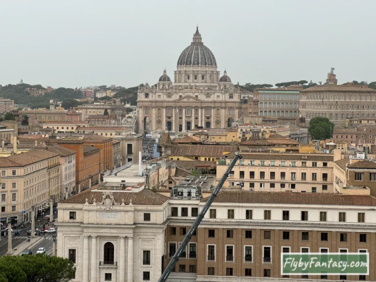 聖天使城堡登頂可以看到梵蒂岡城內的聖彼得大教堂